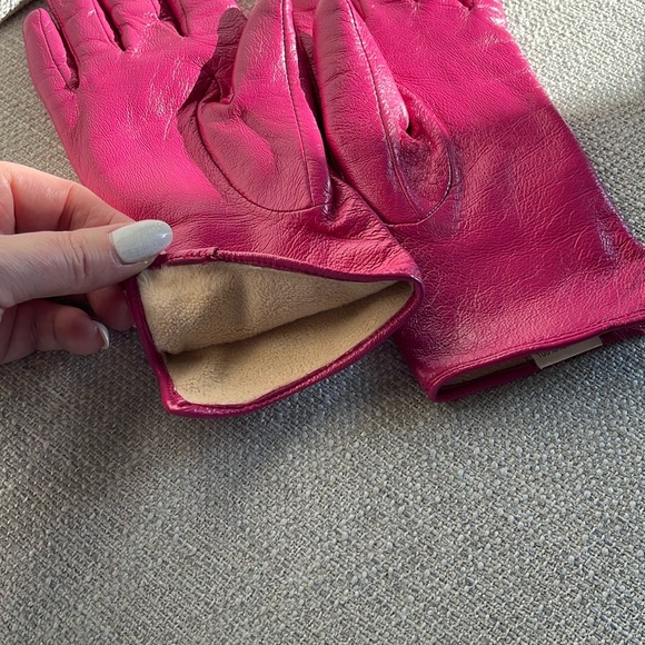 🩷💜Paris Pink Beret and Gloves Set sz M-L - Picture 11 of 12